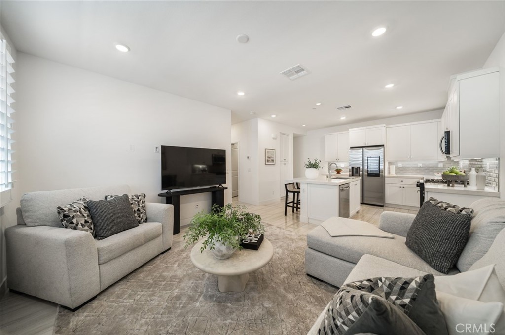 3040 Cove Court