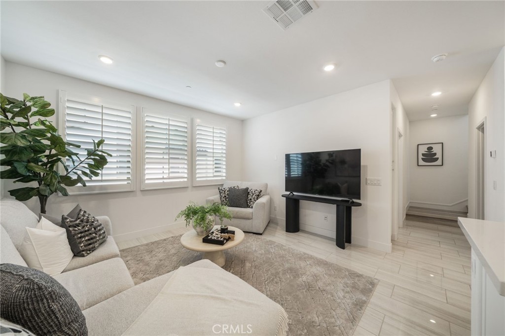 3040 Cove Court