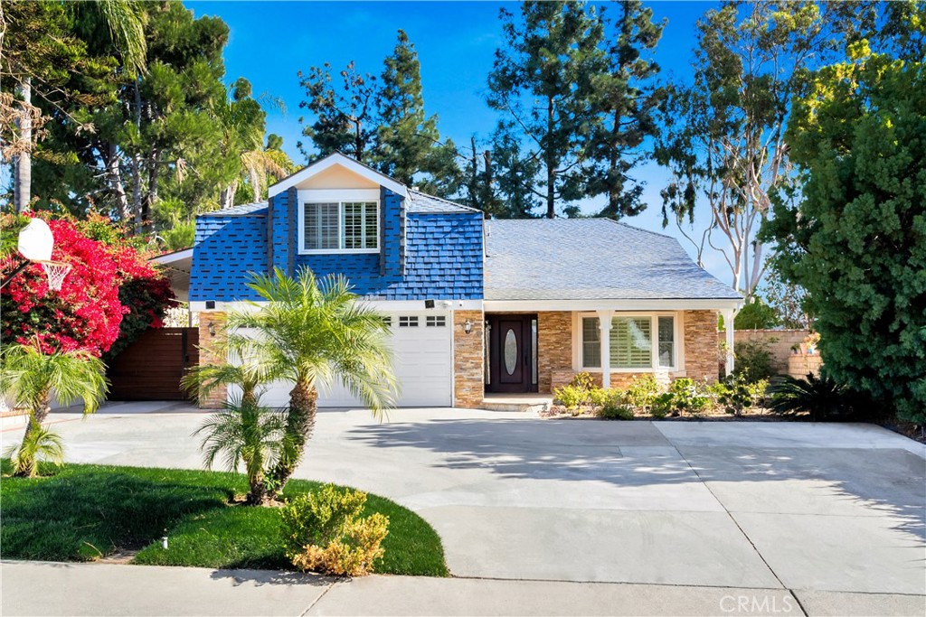 24692 Julie Ave
