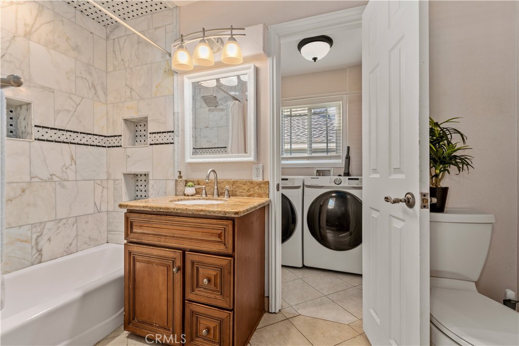 606 N Wrightwood Drive