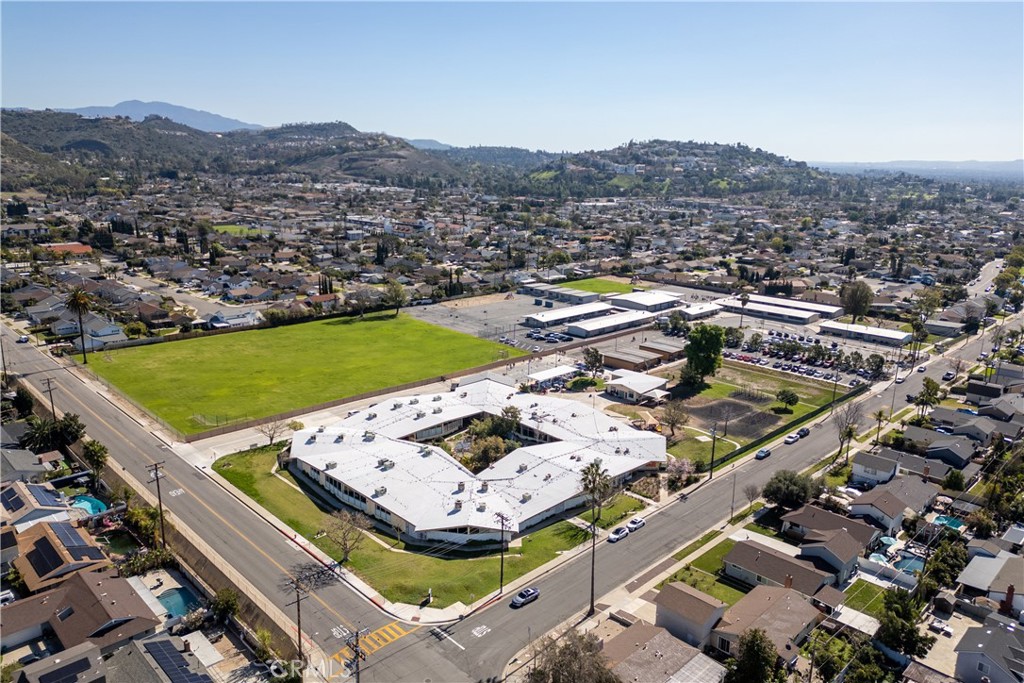 606 N Wrightwood Drive