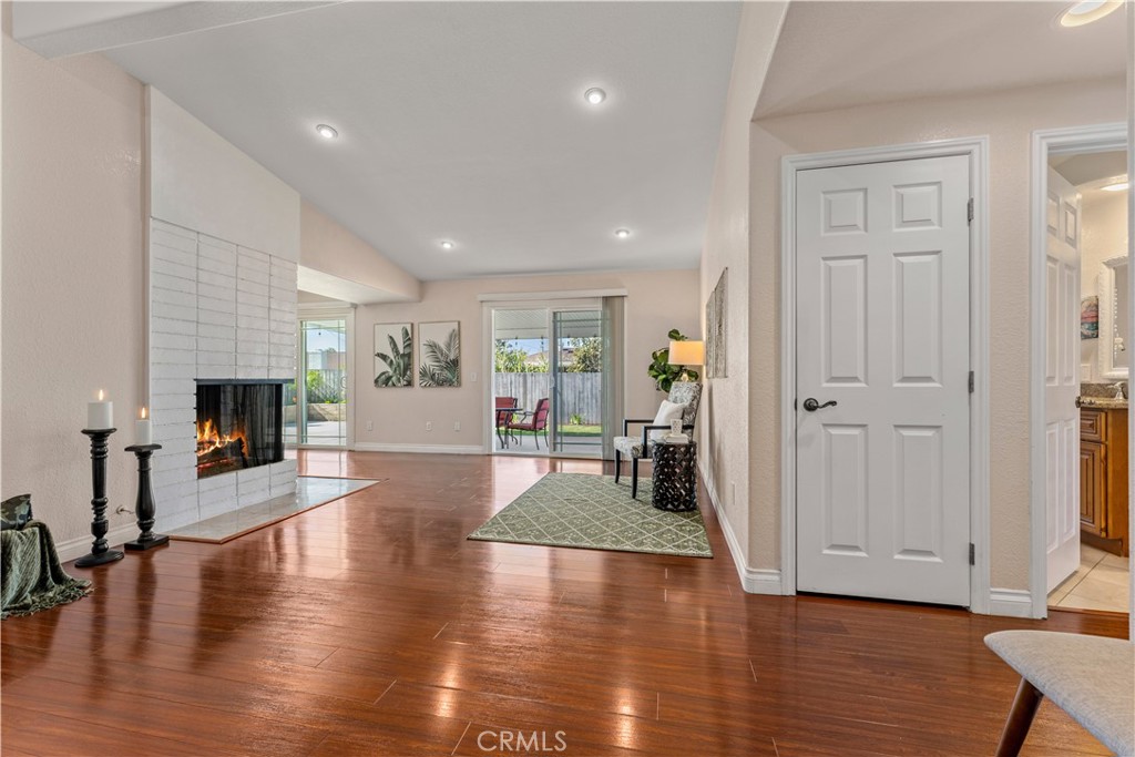 606 N Wrightwood Drive