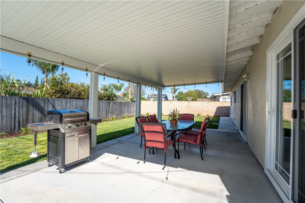 606 N Wrightwood Drive