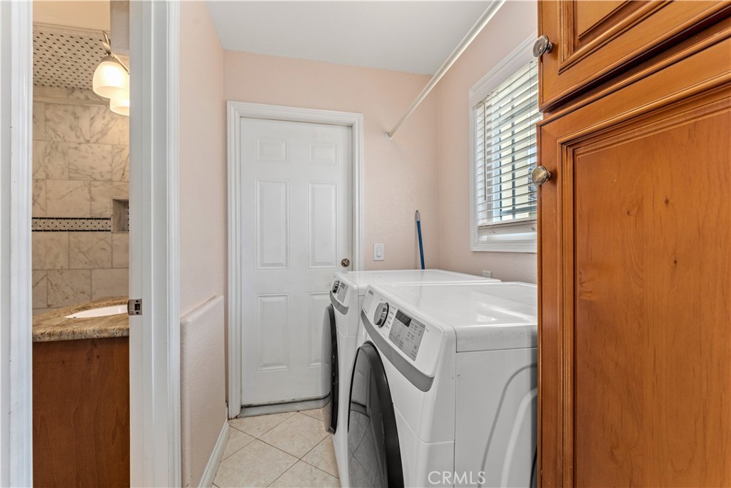 606 N Wrightwood Drive