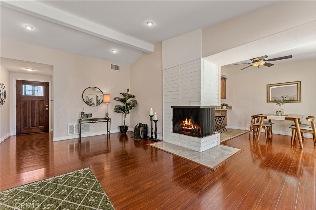 606 N Wrightwood Drive