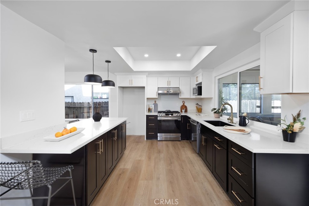 1165 N California Street