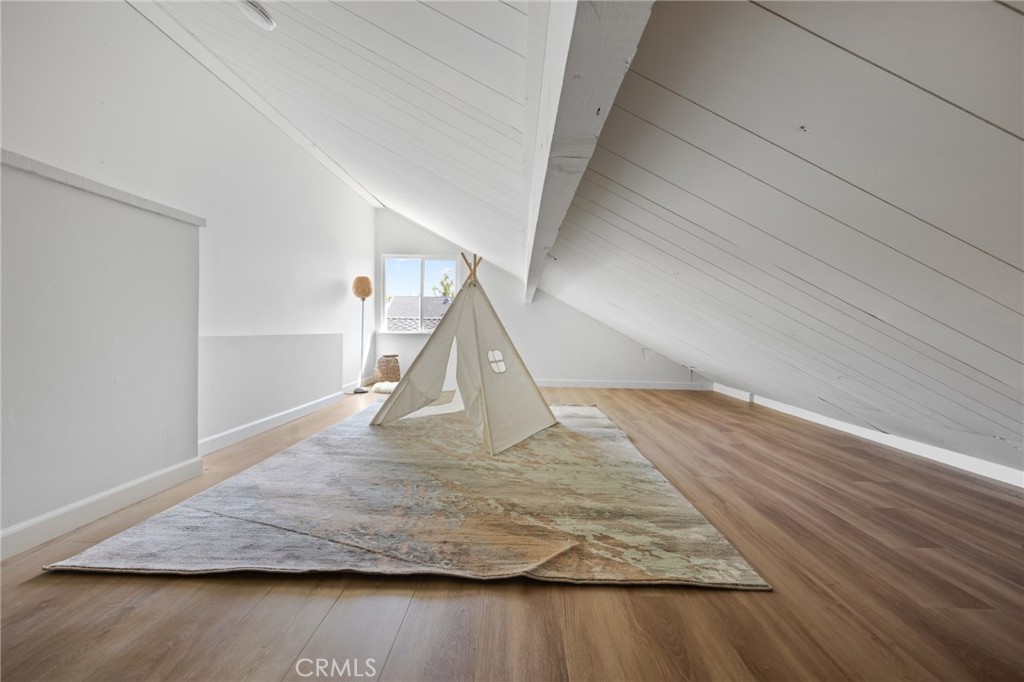 1165 N California Street