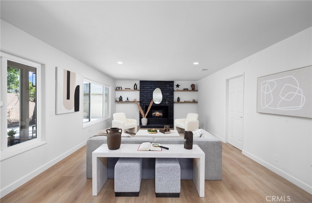 1165 N California Street