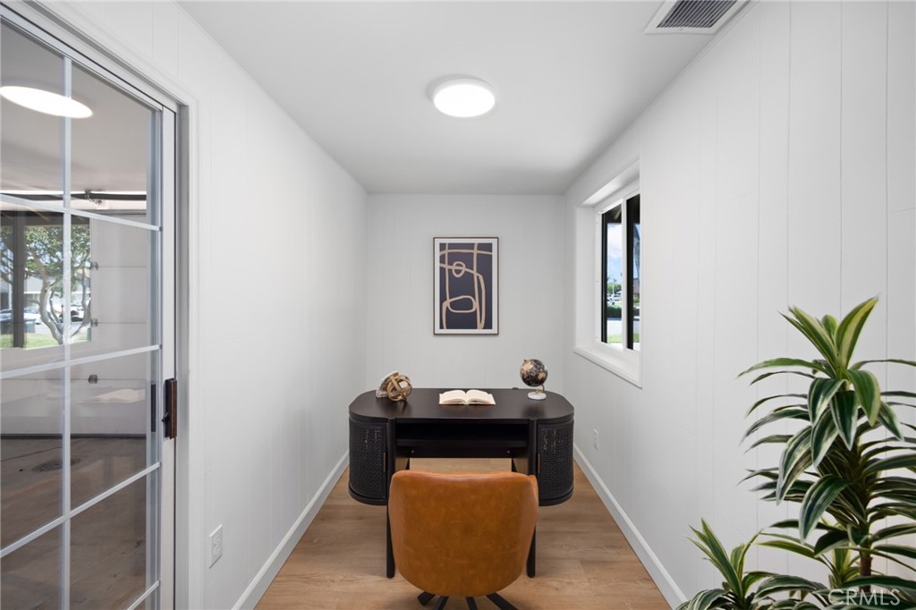 1165 N California Street