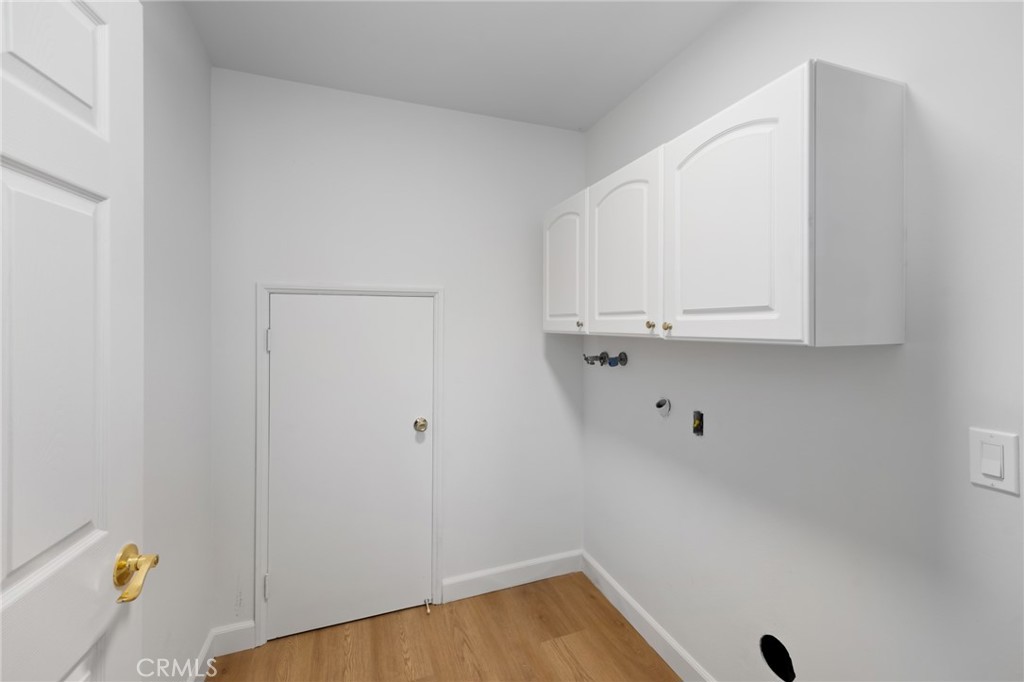 1165 N California Street