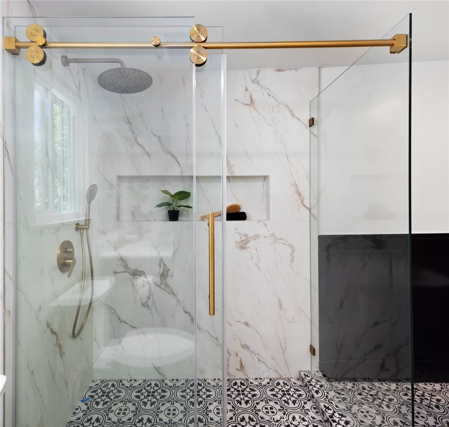 1165 N California Street