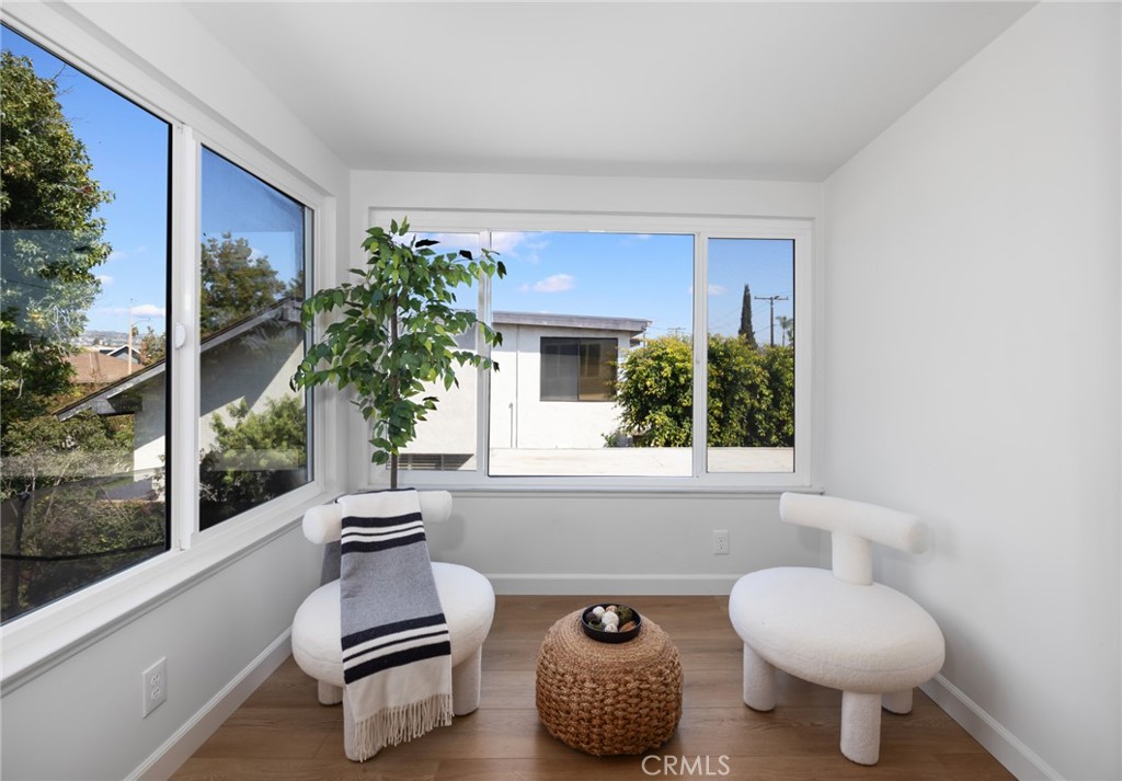 1165 N California Street