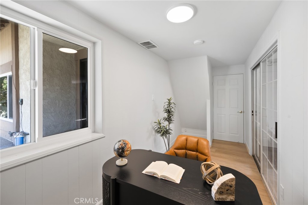 1165 N California Street