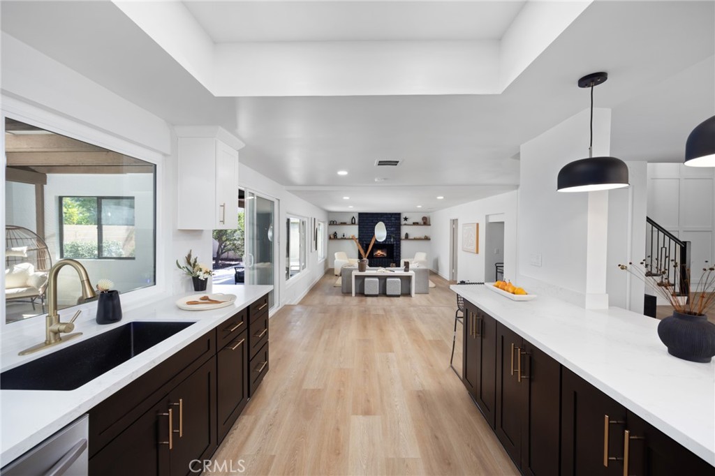 1165 N California Street