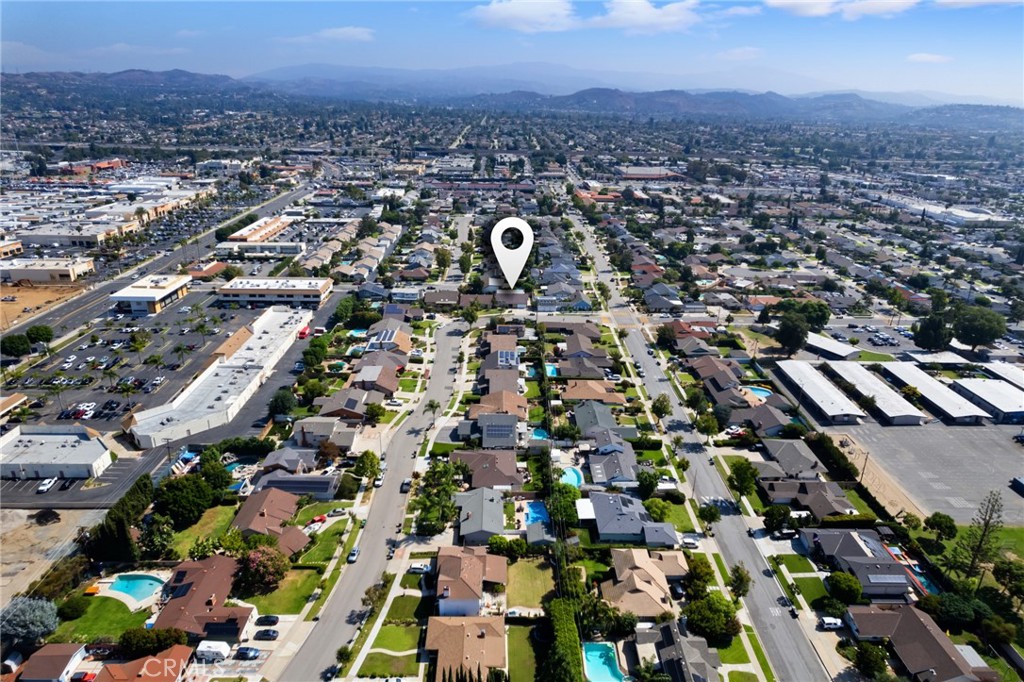 1165 N California Street