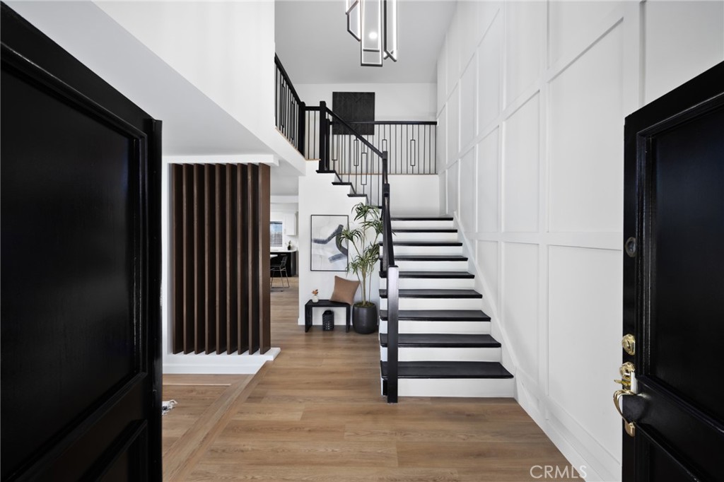 1165 N California Street