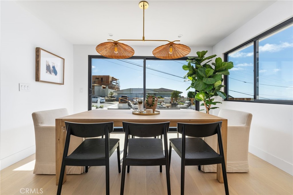 405 Avenida Salvador