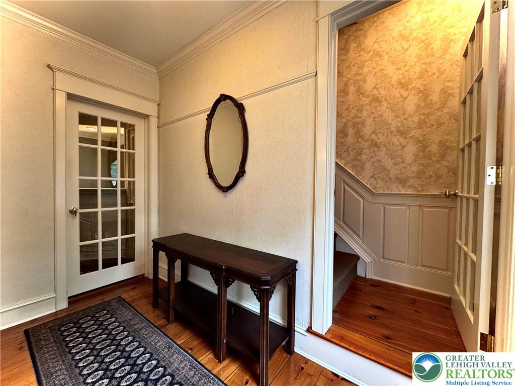 32 E Center Street