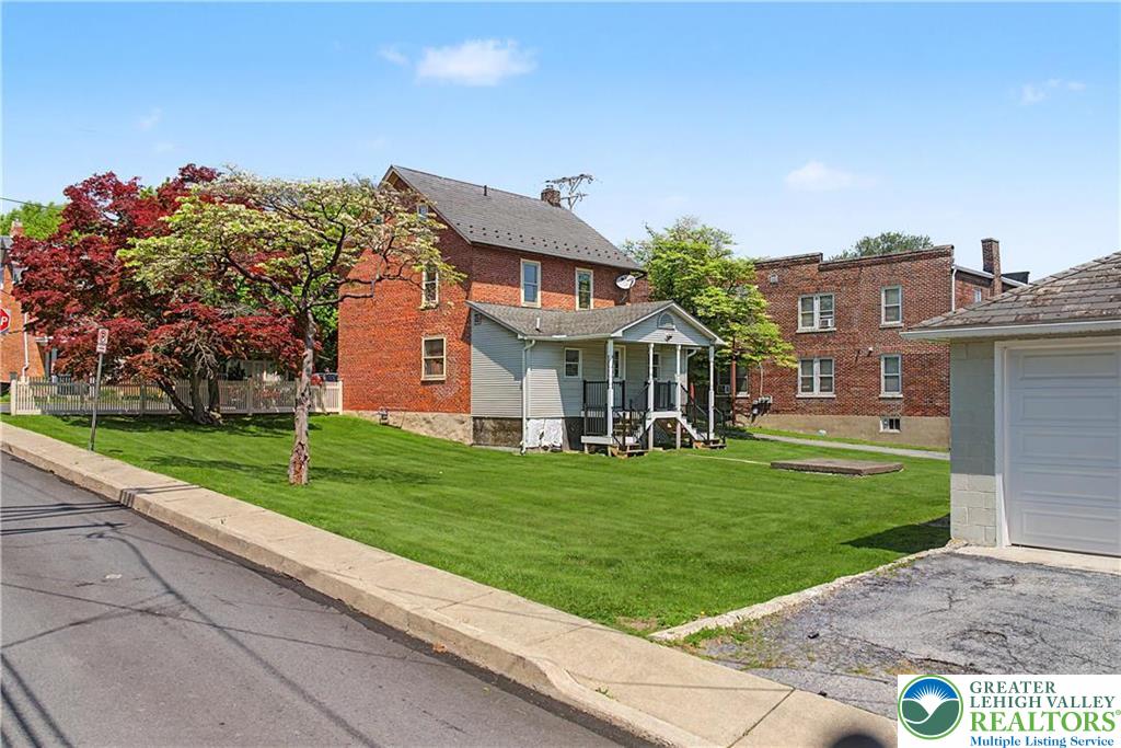 32 E Center Street