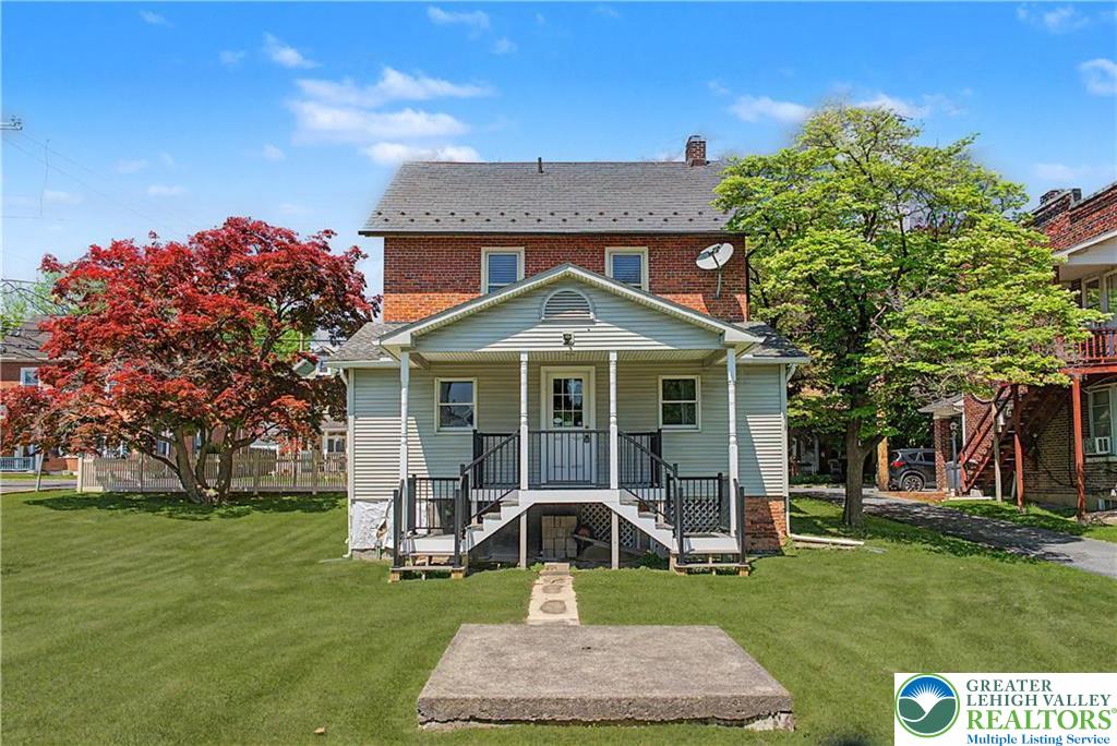 32 E Center Street
