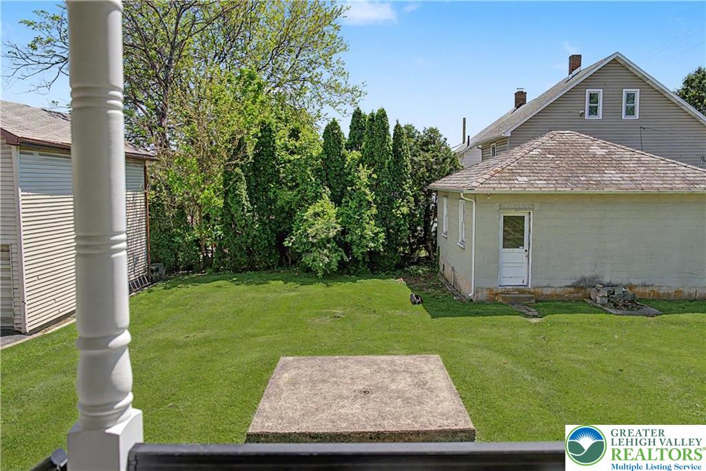 32 E Center Street