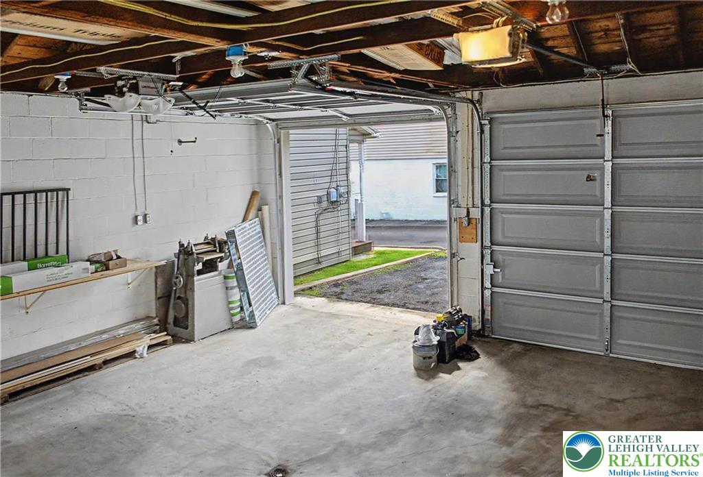 32 E Center Street