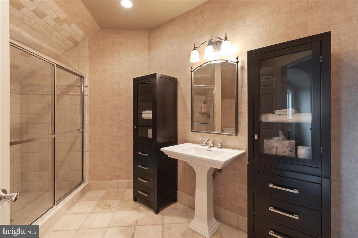 1109 Deer Run Rd