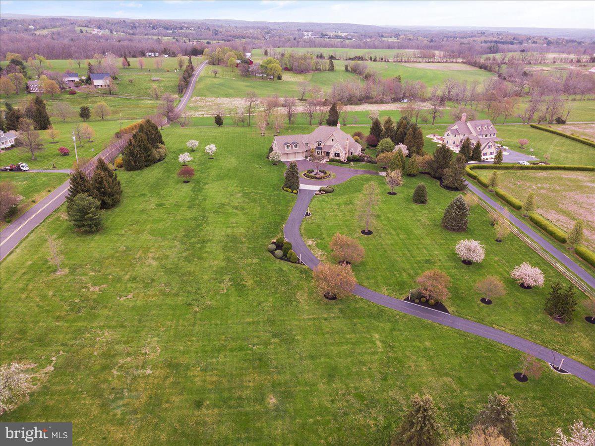1109 Deer Run Rd