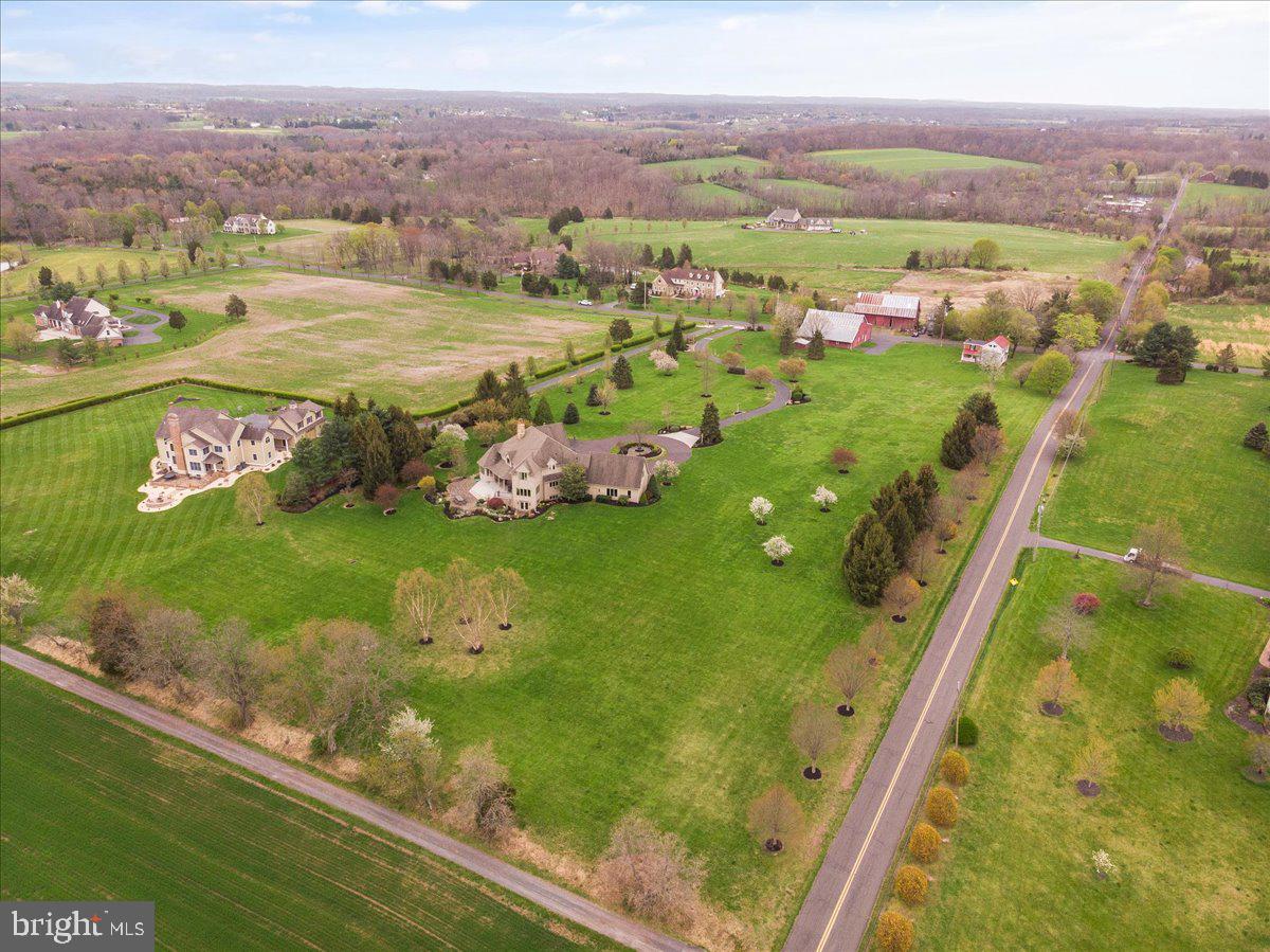 1109 Deer Run Rd