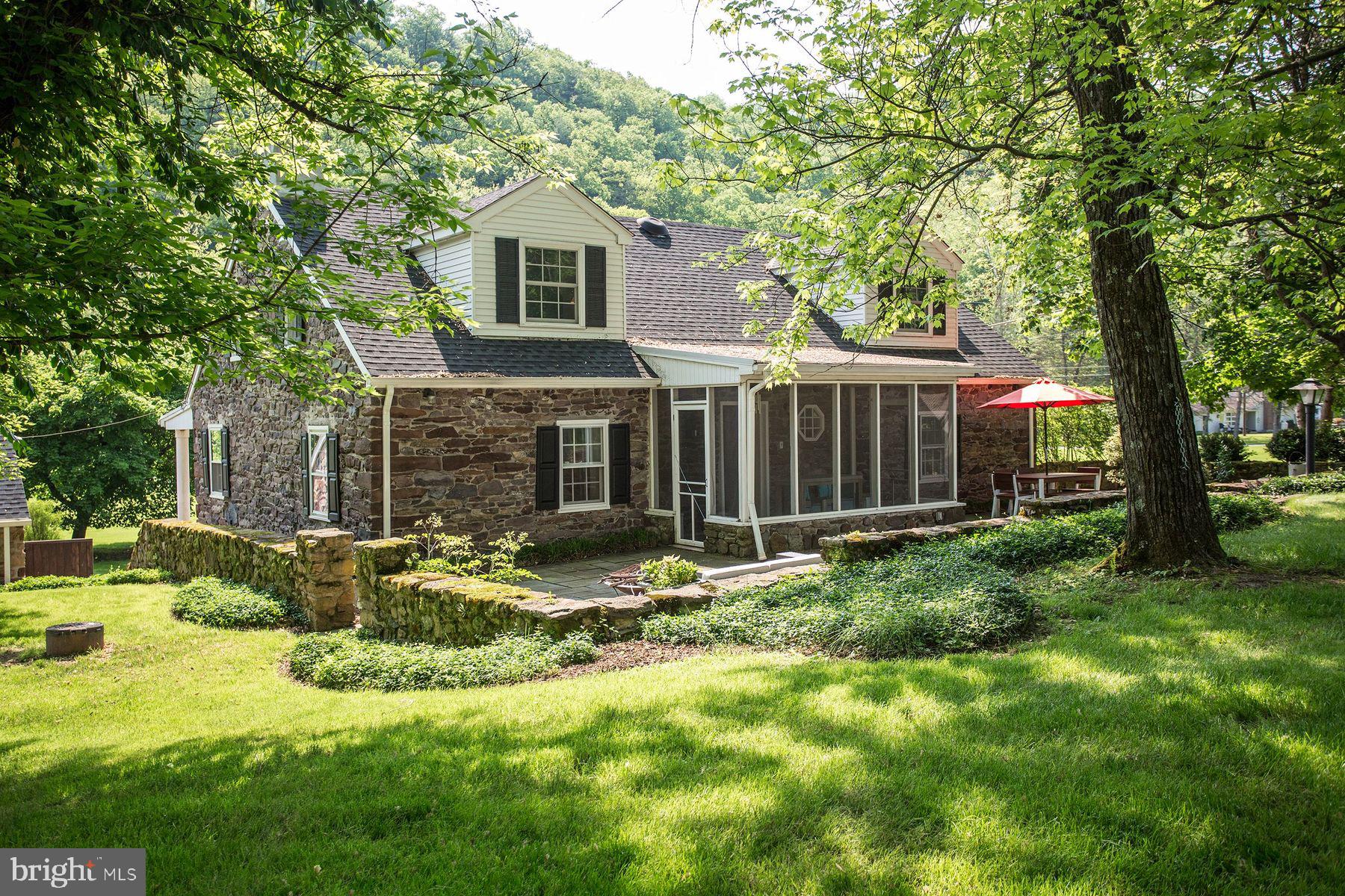 9520 Old Easton Rd