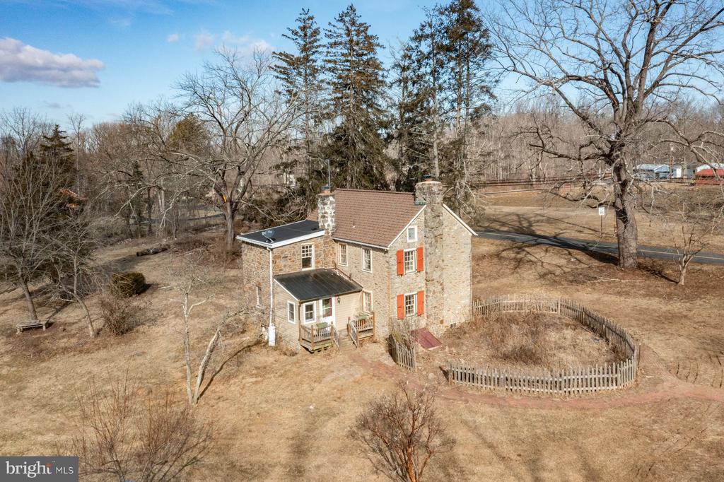 1316 E Thatcher Rd