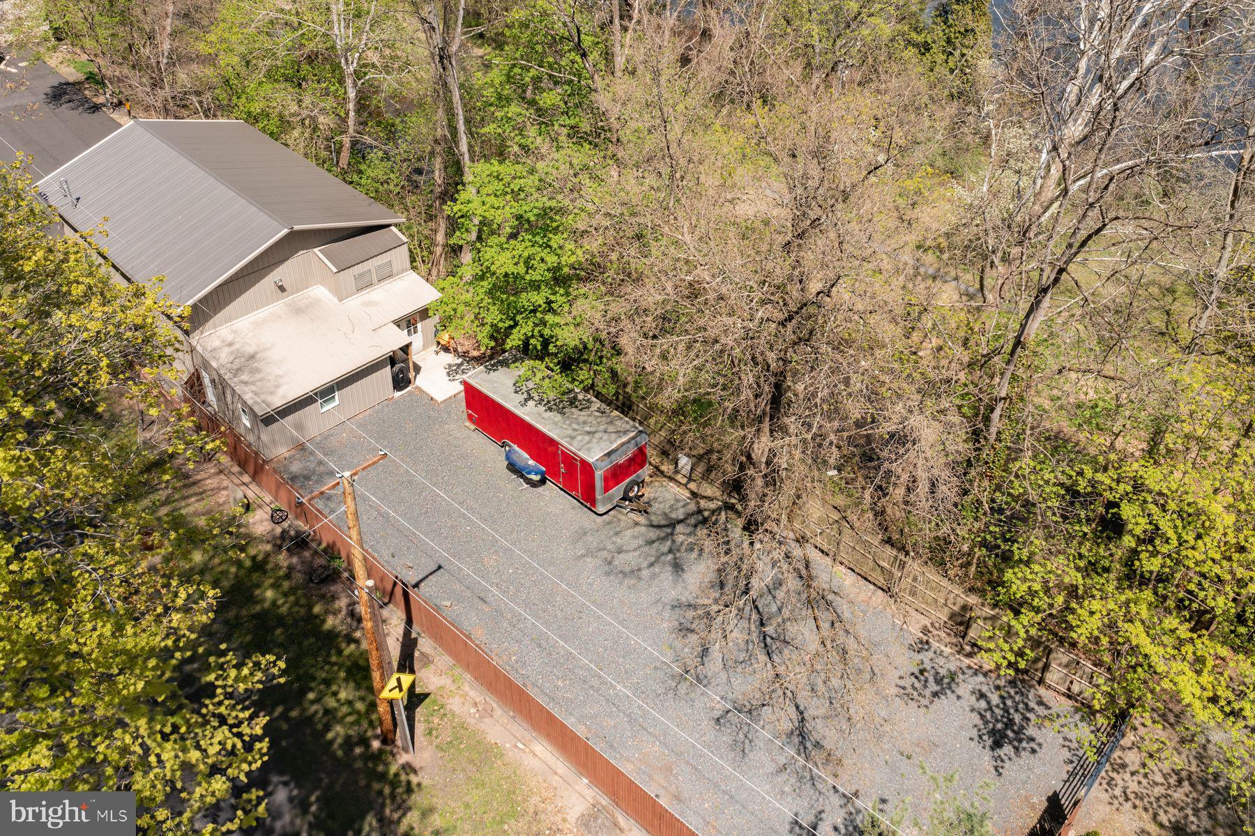 1820 Easton Rd