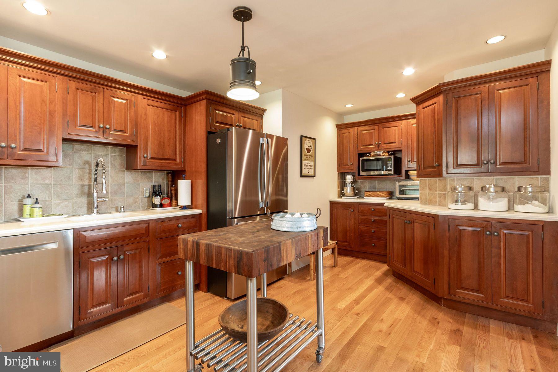 161 Dark Hollow Rd