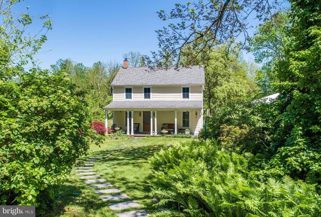 188 Old Canal Ln