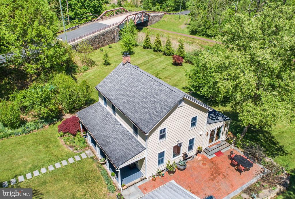 188 Old Canal Ln