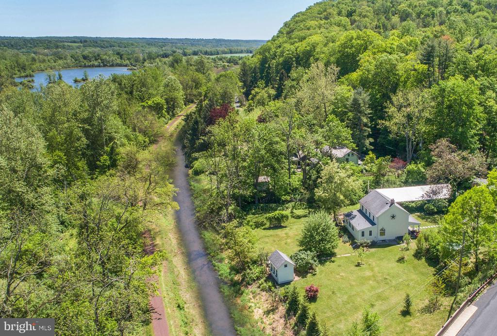 188 Old Canal Ln