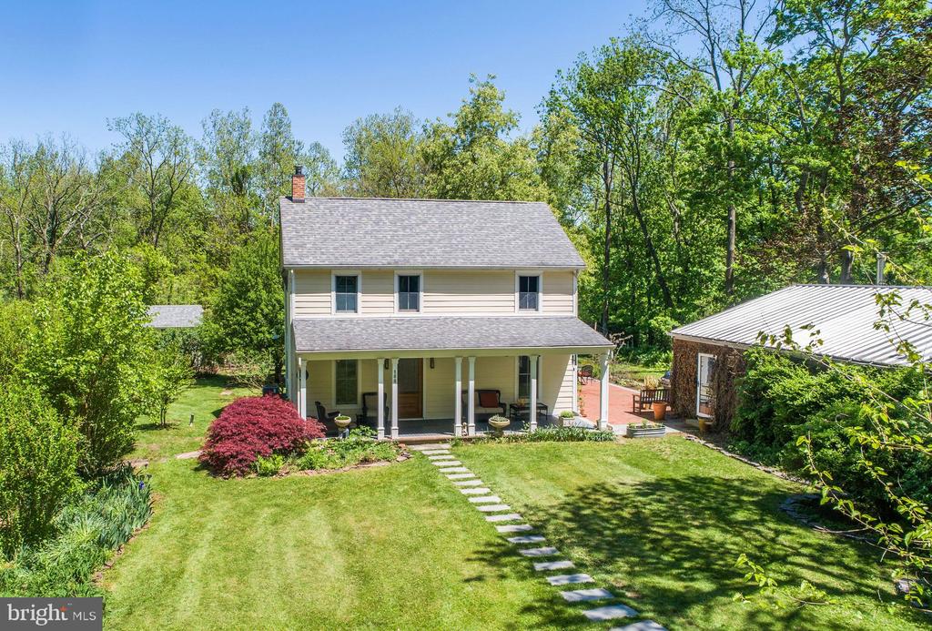 188 Old Canal Ln