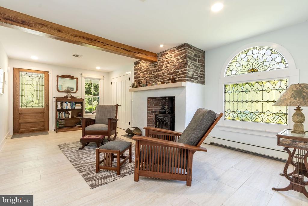 188 Old Canal Ln