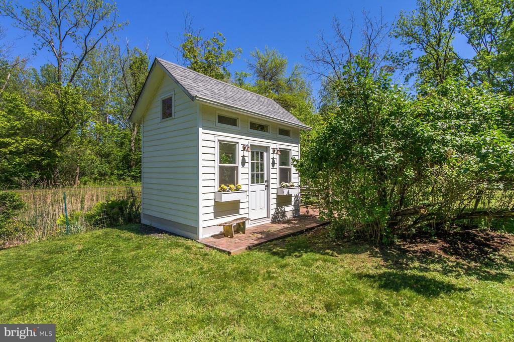 188 Old Canal Ln