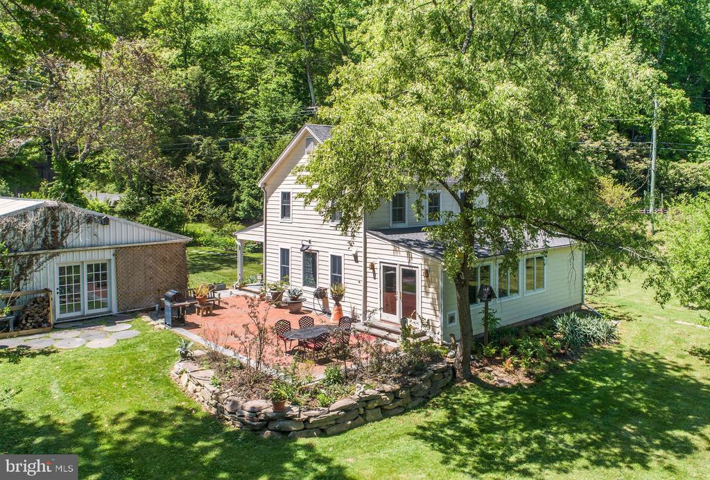 188 Old Canal Ln