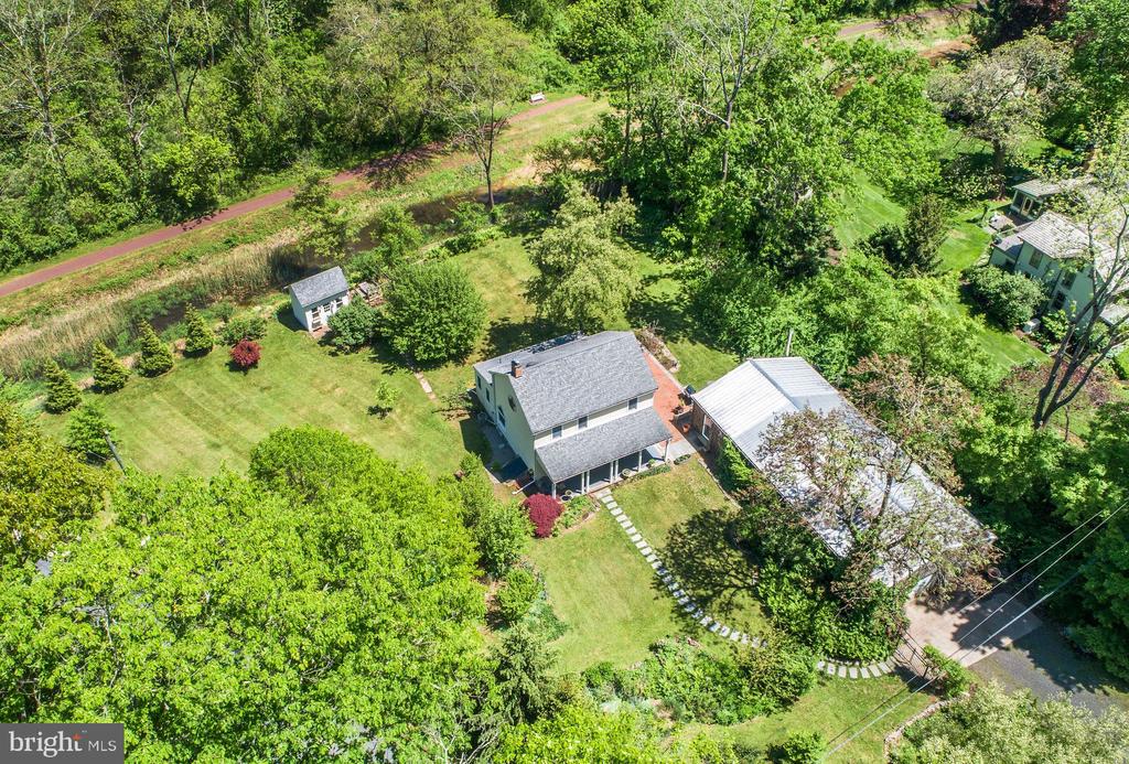 188 Old Canal Ln
