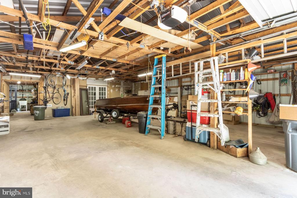 188 Old Canal Ln