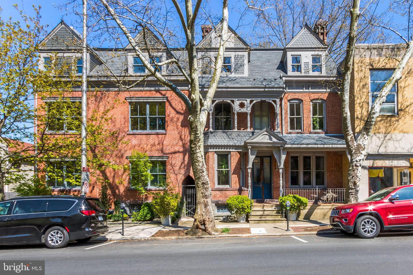 109 N 4th St