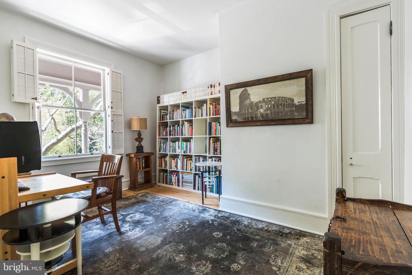 109 N 4th St