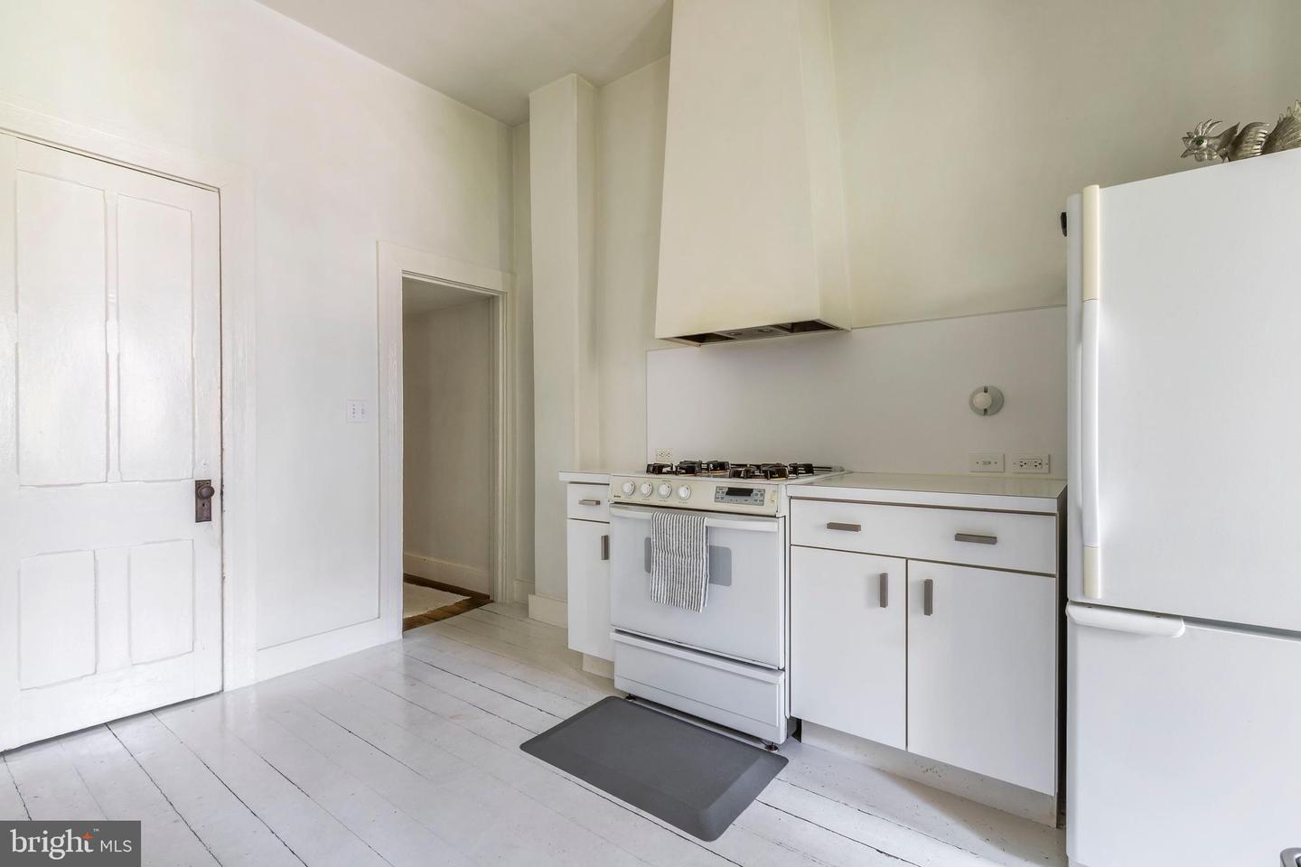 109 N 4th St