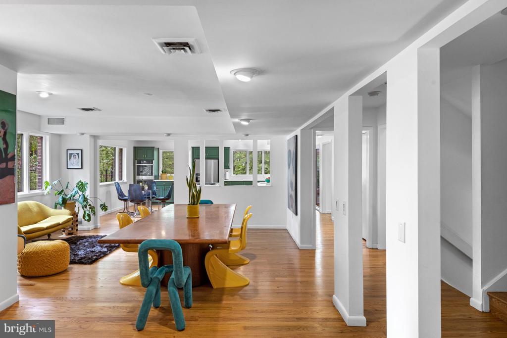 3385 WOODBRIDGE CIRCLE