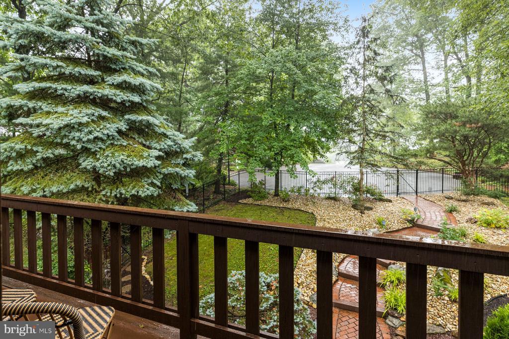 3385 WOODBRIDGE CIRCLE
