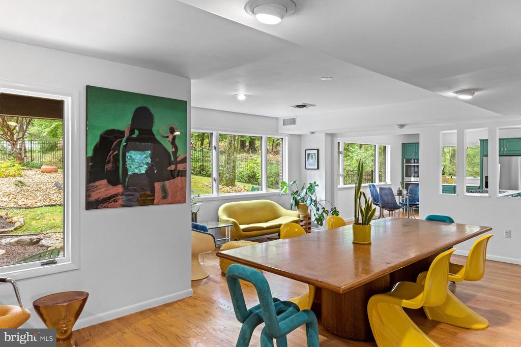 3385 WOODBRIDGE CIRCLE