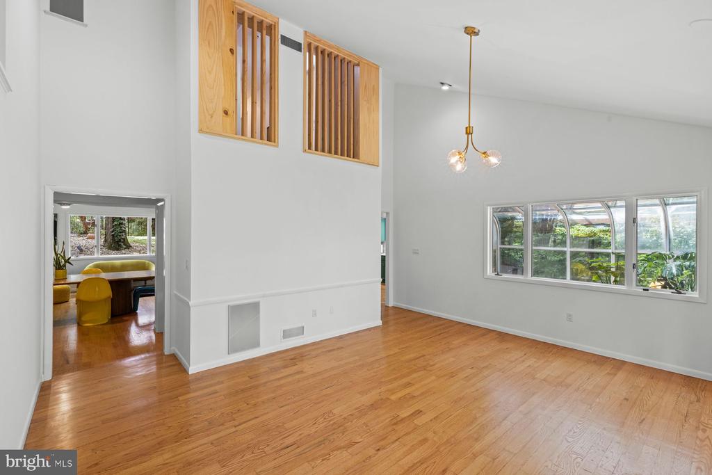 3385 WOODBRIDGE CIRCLE