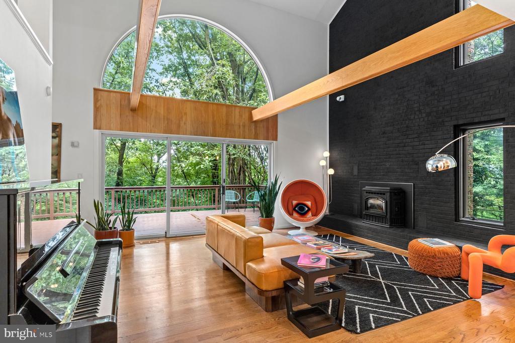 3385 WOODBRIDGE CIRCLE